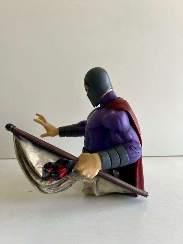 Busto Magneto Ultimate X-Men