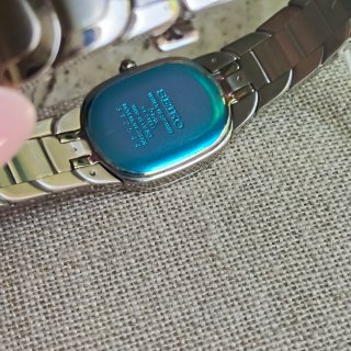 Reloj Seiko Vivace Mujer Plata y Blanco