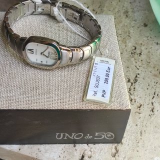 Reloj Seiko Vivace Mujer Plata y Blanco