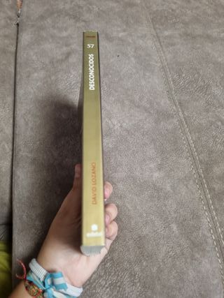 DESCONOCIDOS: Premio EDEBÉ de Literatura Juveni...