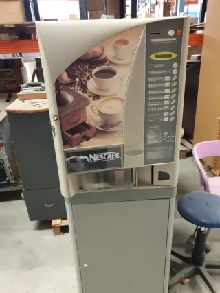 Máquina de café Nescafé Brio