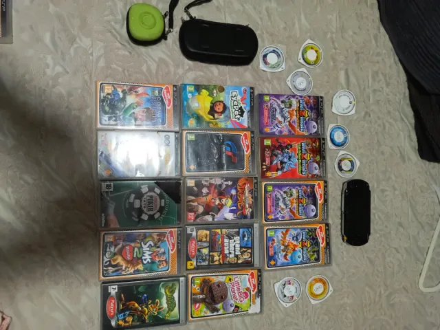 Lote consola PSP + juegos