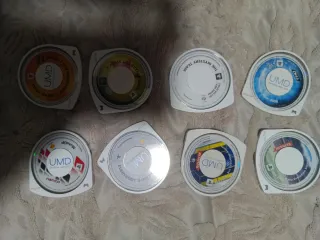 Pacchetto console PSP + giochi