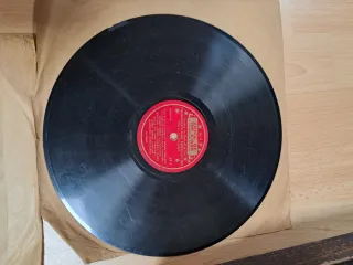 Gramófono antiguo ( NO ESTAFADORES )