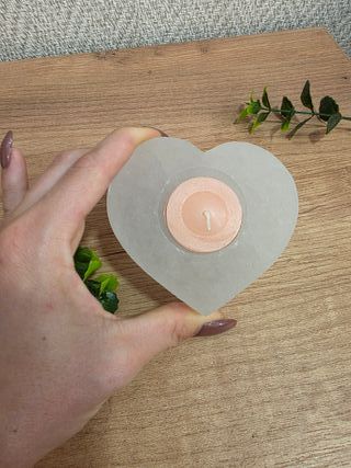 Portacandele in selenite a forma di cuore