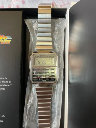 Casio "Regreso al Futuro" Reloj Calculadora