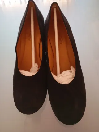 Zapatos salón, ante negro tacón ancho