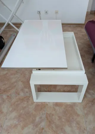 Mesa de centro elevable blanca