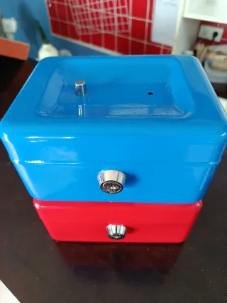 2 Cajas de seguridad metálica roja y azul