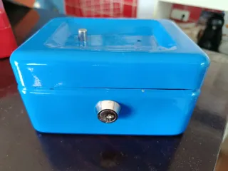 2 Cajas de seguridad metálica roja y azul