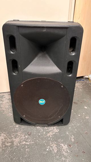 Altavoces RCF Activos Negros
