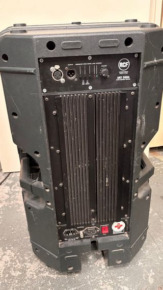 Altavoces RCF Activos Negros