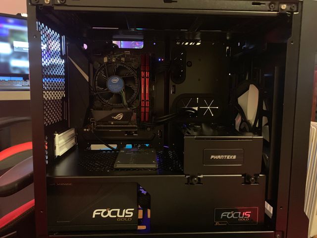 Caixa Phanteks Enthoo Evolv ITX Preta