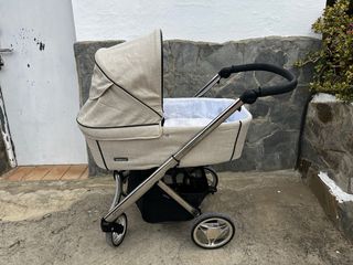 Bébécar Prow 2022 con saco y funda lluvia.