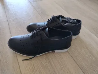 Scarpe donna nere traforate