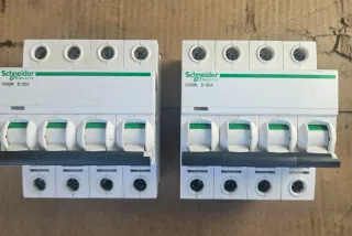 2x Interruptor Automático Schneider  iC60N 4P