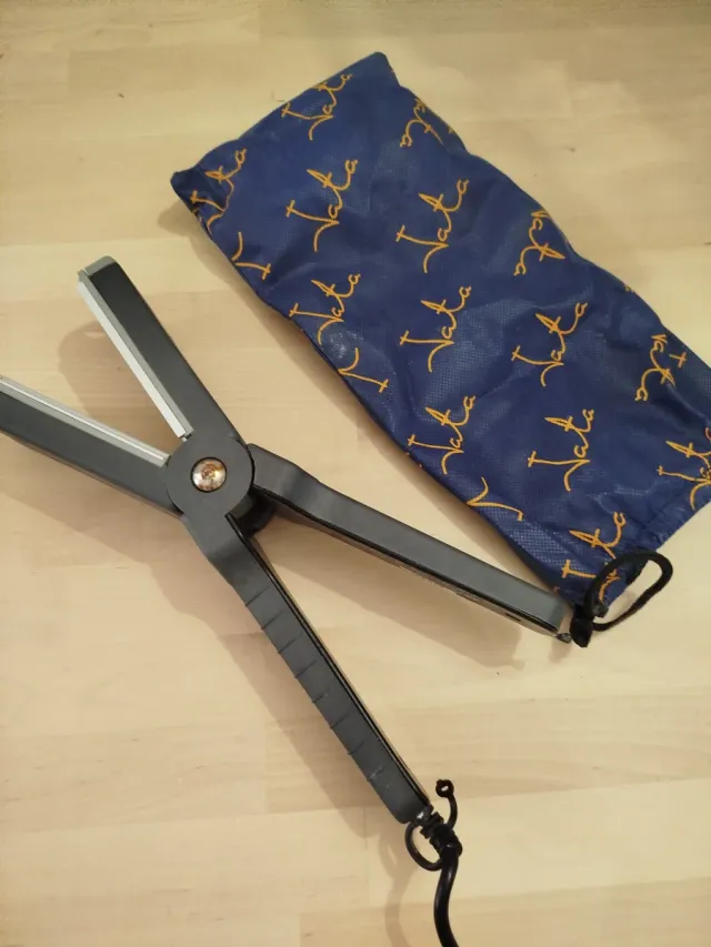 Plancha de pelo con accesorios