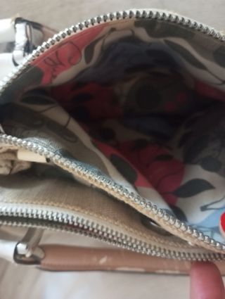 Bolso Guess Beige y Blanco