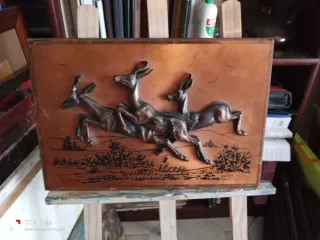 Bassorilievo rame sbalzato vintage antilopi 