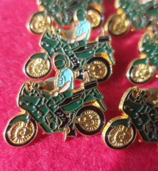 Lote 29 pins SEPRONA Guardia Civil antiguos