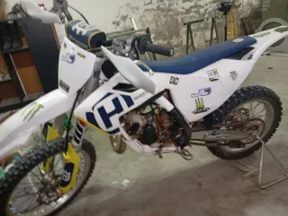 Moto de cross Husqvarna