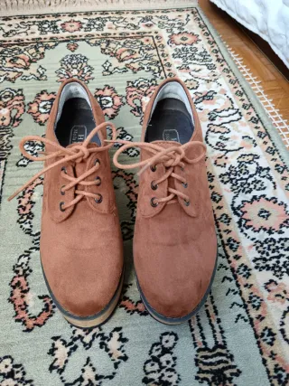 Zapatos de otoño marrones