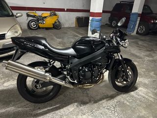 Motocicleta Triumph four Speed 600cc