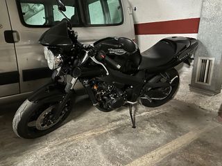 Motocicleta Triumph four Speed 600cc