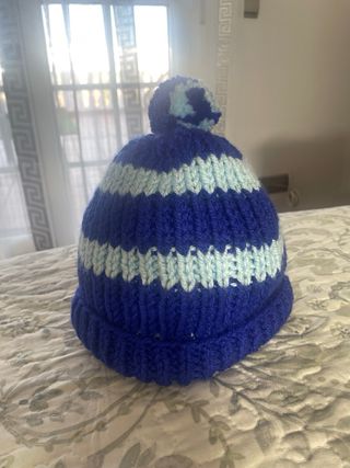 Gorro de lana hecho a mano