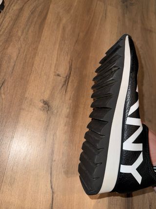 Zapatillas DKNY Mujer Negras y Blancas