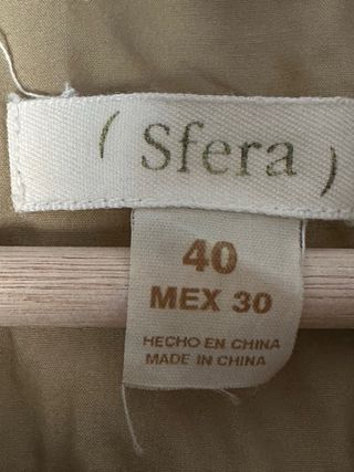 Blazer Sfera Blazer marca Sfera que abrocha cruzad