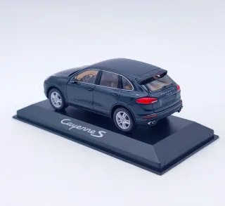 PORSCHE CAYENNE S 1:43 MINICHAMPS