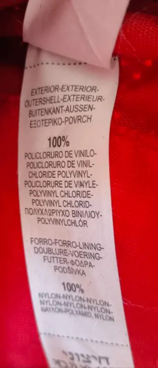 Bolso deportivo Pull&Bear rojo perforado