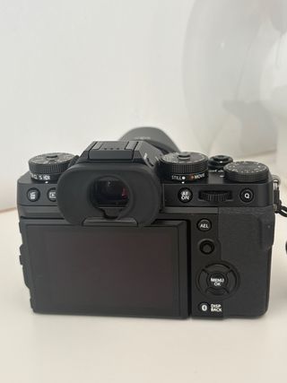 Fujifilm X-T5 + XF 18–55mm f/2.8–4 + filtros + 3