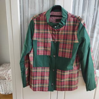 Chubasquero Romanelli cuadros verde y rojo