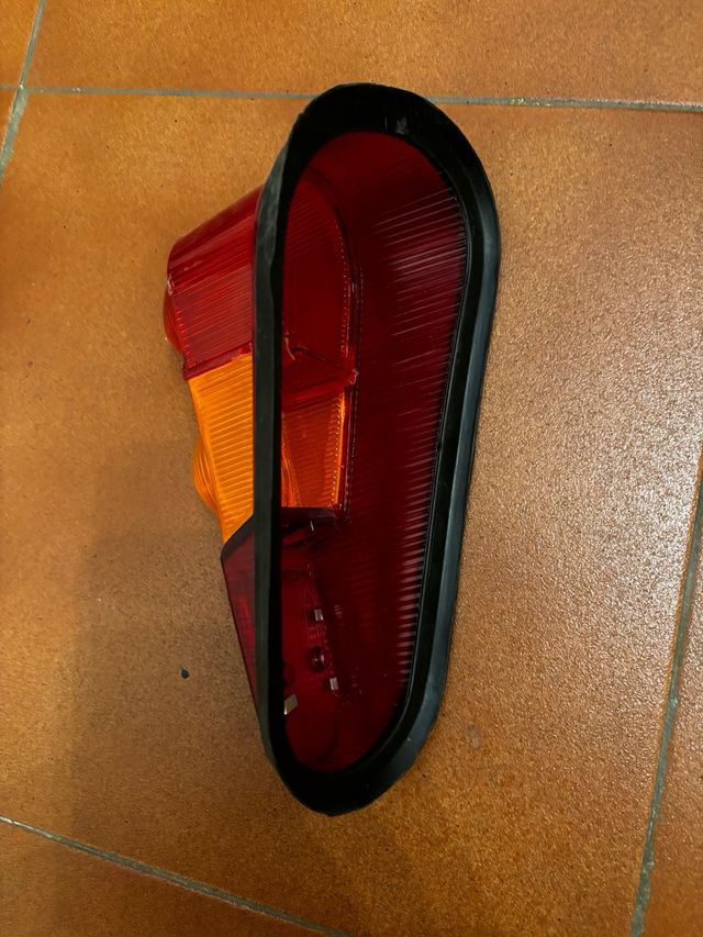 Piloto Trasero Renault 4 R4