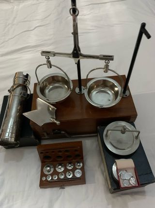 Balanza antigua de farmacia.pieza de colección .c