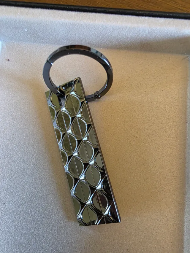 Portachiavi DS e portadocumenti in pelle