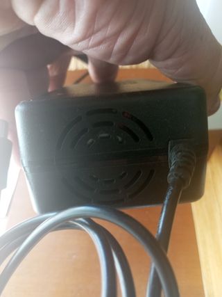 Cargador Honszex Li-ion 42V 2A