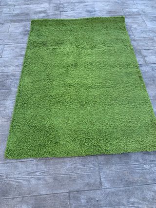 Alfombra verde poliéster y lana