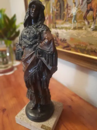 Escultura Maja Española Venanci Vallmitja