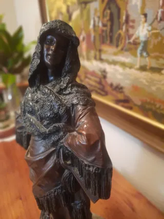 Escultura Maja Española Venanci Vallmitja