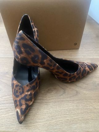 Zapatos tacón estampado animal print. Talla 39.