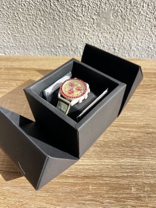 Omega x Swatch Misión to Plutón 