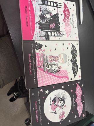 Isadora Moon va al colegio / Isadora Moon Goes ...