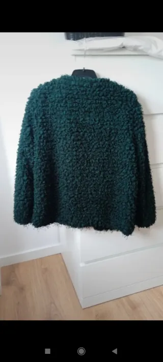 Abrigo Zara verde pelo sintético