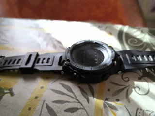 Reloj digital Negro