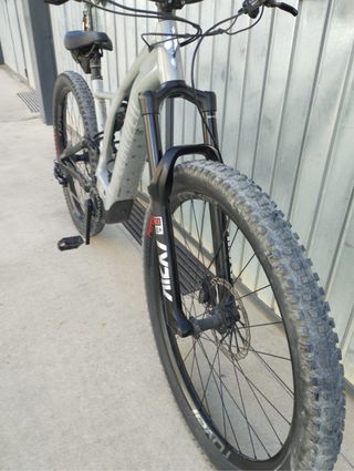 Bicicleta eléctrica Specialized Levo Alloy