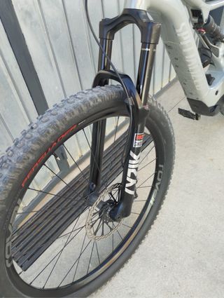 Bicicleta eléctrica Specialized Levo Alloy