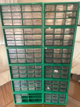 Moduli impilabili con cassetti.